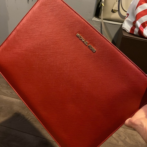 Authentic Michael Kors 13in MacBook cover - Picture 2 of 4